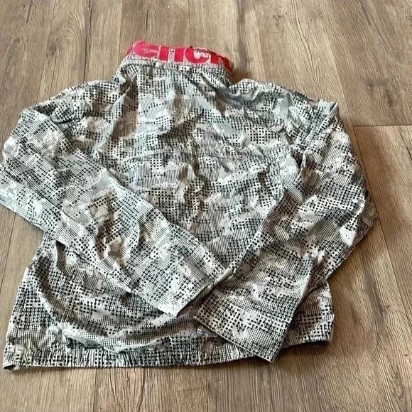 Bench Windbreaker  Hood-Hide-in-Jacket Geometric Design Gray Medium - Picture 3 of 4